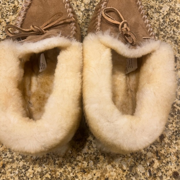 L.L. Bean Tan Moccasins with Cream Lining - Picture 8 of 9
